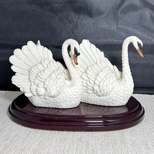 Leonardo Collection 2 x Swans