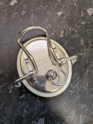 Cornelius keg lid with