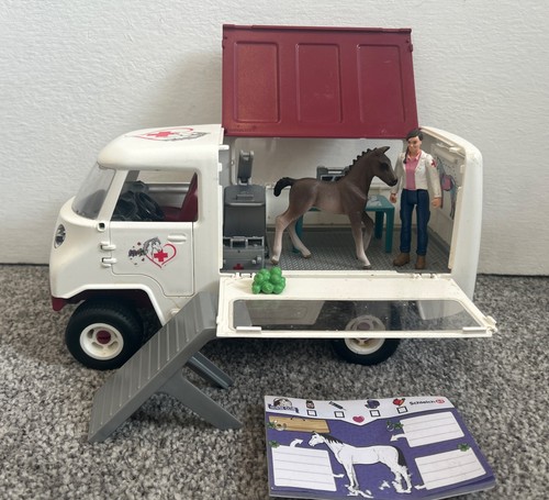 Schleich 42370 mobile vet - 42370,