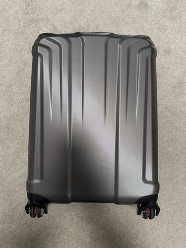 Samsonite hard shell - hard, spinner
