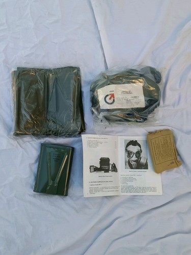 Gas mask respirator with - gas,