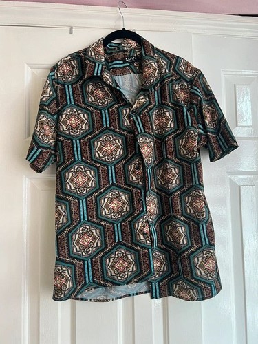 1970s style short - short, sleeve