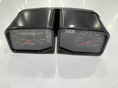 Relojes cuadrados turcos - cuadrados,