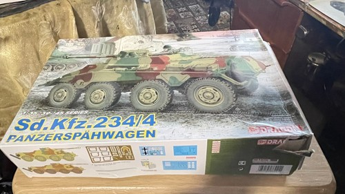 Unassembled model vehicle - 1/35,