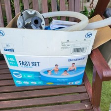 REDUCED! BESTWAY 10 FOOT x 30'' FAST SET INFLATABLE POOL WITH PUMP 