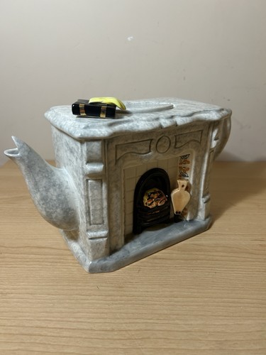 Collectible novelty teapot - novelty,