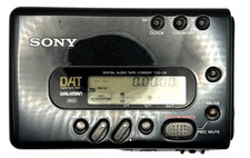 SONY TCD-D8 Portable DAT Recorder Walkman Power On Only Tested JUNK From Japan