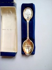 (79) Collectable Boxed. Silver