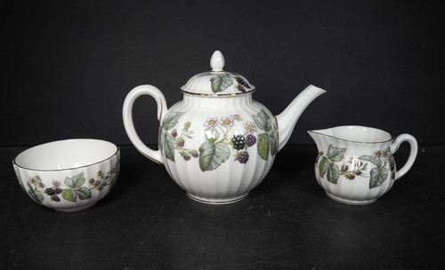 Royal worcester lavinia bone - ,