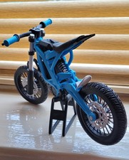 3D PRINTED SURRON BEE X MODEL