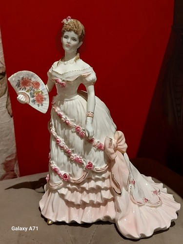 Royal worcester figurine - royal,