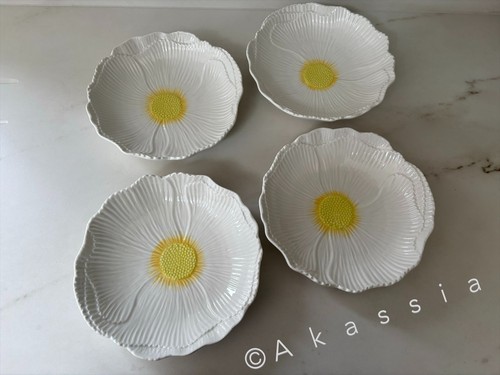 Next set white - next, 4