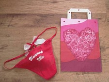 SEXY NOVELTY THONG (UNWRAP ME)