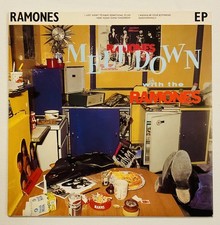 1980 UK 1ST PRESS RAMONES  MELTDOWN WITH THE RAMONES 7” Vinyl EP Sire - SREP1 EX