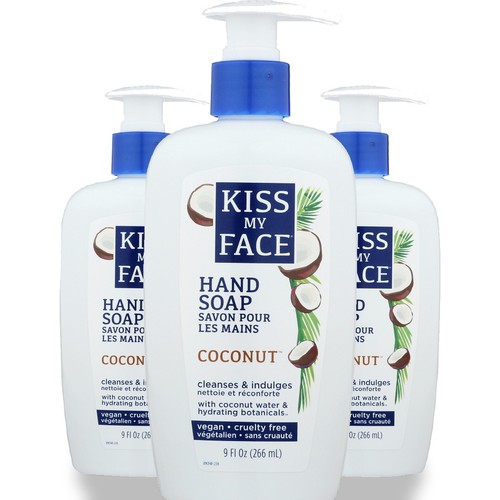 Kiss face coconut - my, hand