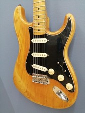 FENDER STRATOCASTER Used 1976