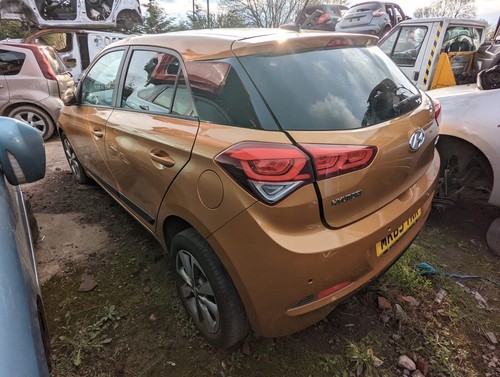 Hyundai i20 wheel - nut, (2015)