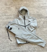 Nike Men's Grey Tech Fleece