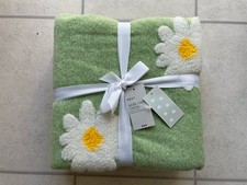 Next Sage Green Daisy Borg
