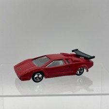 Red Lamborghini Countach 1:64