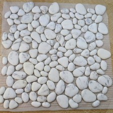 Black & White Pebble Stone