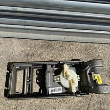 b8127002 Other car part for