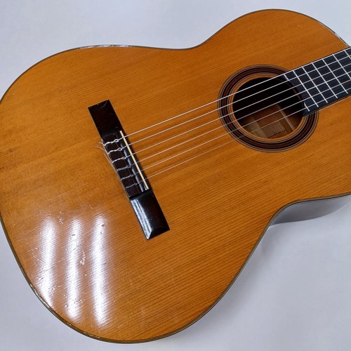 Yamaha classical guitar - classical,