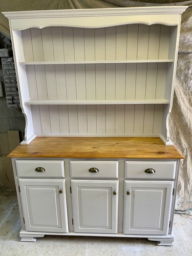 Welsh dresser - dresser,