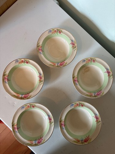 Royal staffordshire pottery - royal, a