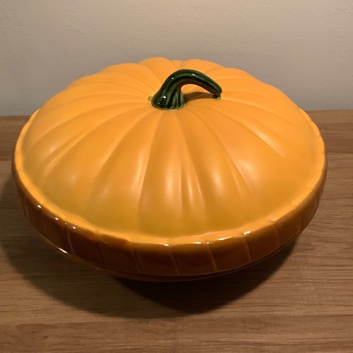 Pumpkin pie dish - with, by