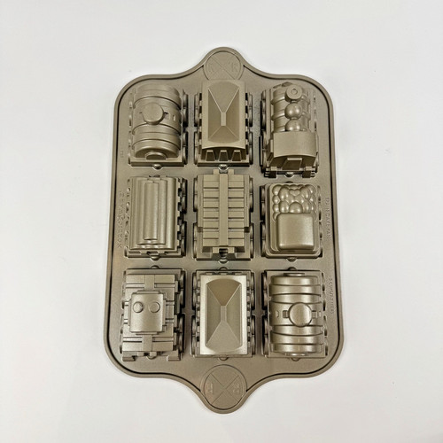 Nordic ware train cake pan - 3d,