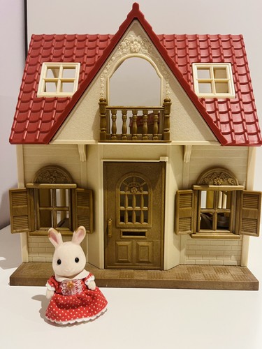 Sylvanian families red roof - families,