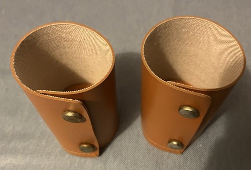 Two leather fold - fold-flat, dice