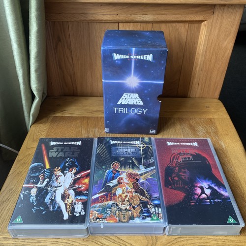 Star wars trilogy vhs box - star,