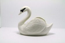 Mid Century * White Ceramic