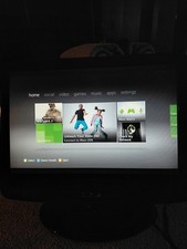 Xbox 360 Black Console / Old metro dashboard / Working, minor cosmetic flaws