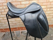 18 " BLACK THOROWGOOD T8  DRESSAGE SADDLE - ADJUSTABLE