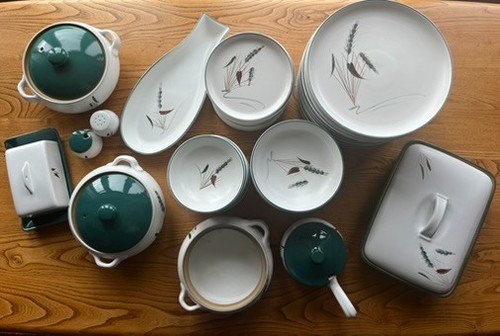 Denby green wheat porcelain - green,