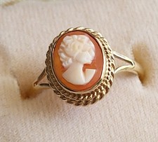 Classic Ladies Gold Cameo Set