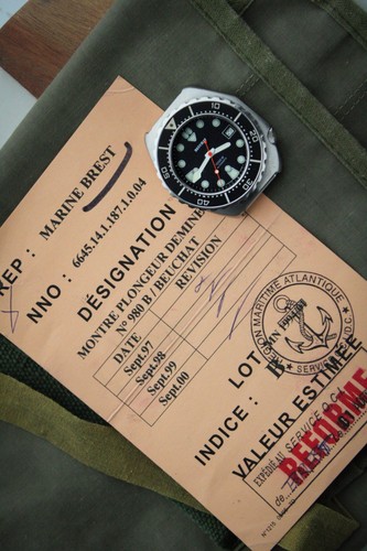 Beuchat clearance diver - diver, marine