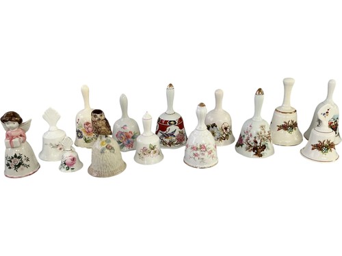 Set decorative porcelain - of, 13