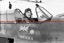 F008542 RAF Squadron Leader R