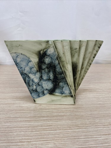 Carn pottery fan vase - pottery,