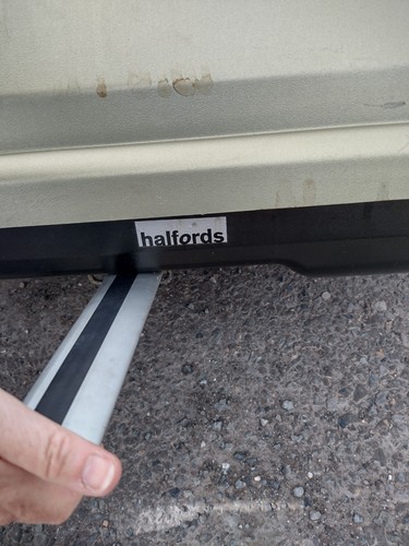 Halfords 470l roof - box, with
