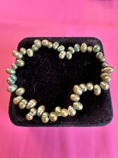 Green Dyed Freshwater Pearl Stretch Bracelet – Irregular Pearls – Boho Style
