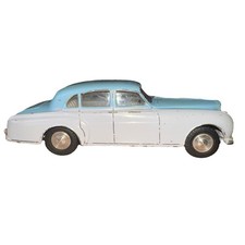 Triang spot bentley saloon - on,