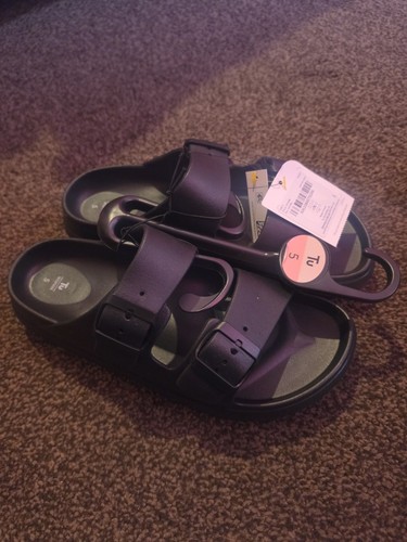 Size womens sliders - 5.,