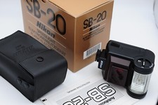 Nikon SB-20 Speedlight flashgun. Perfect MINT boxed. + case+manual. Collectors!