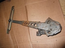MERCEDES w123 200e,230te,300td,280e,NEARSIDE REAR CAR WINDOW REGULATOR saloon