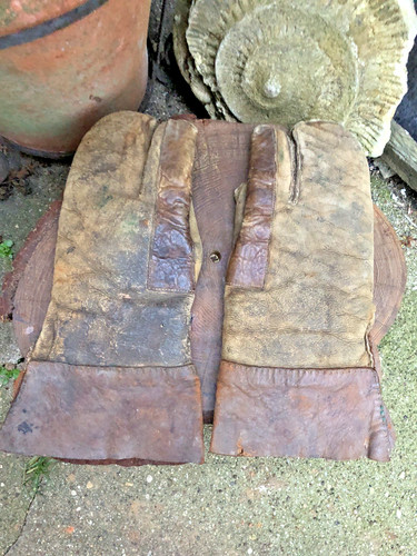 Vintage flying gloves ww2 - flying,